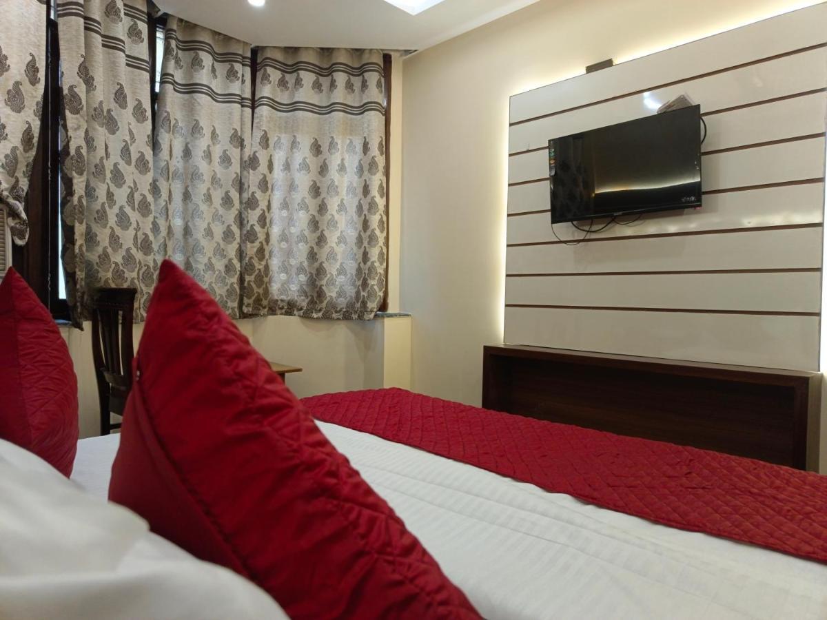 Hotel Batra Home Nizamuddin New Delhi Bagian luar foto