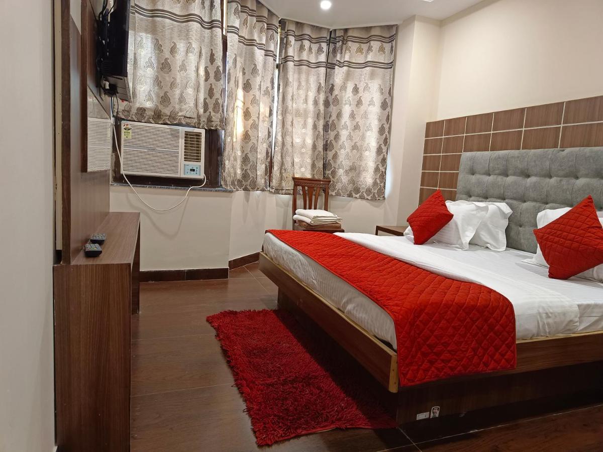 Hotel Batra Home Nizamuddin New Delhi Bagian luar foto