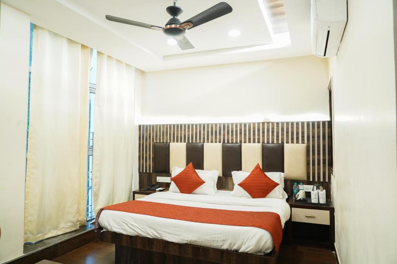 Hotel Batra Home Nizamuddin New Delhi Bagian luar foto