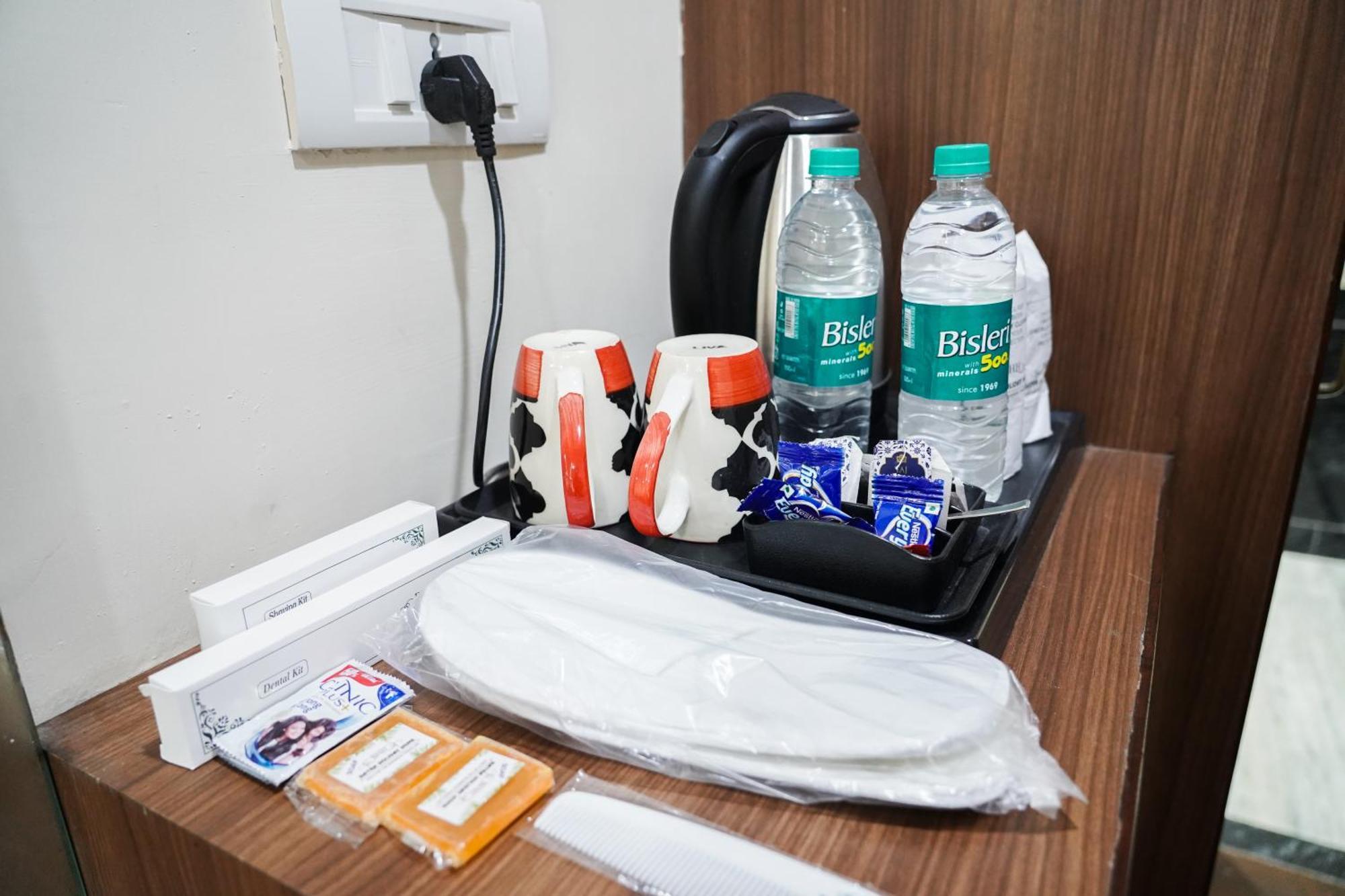 Hotel Batra Home Nizamuddin New Delhi Bagian luar foto