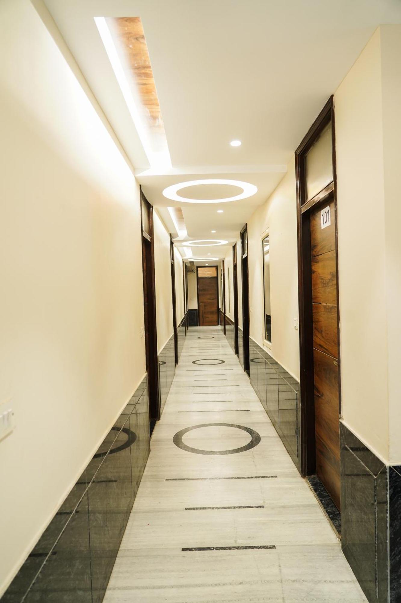 Hotel Batra Home Nizamuddin New Delhi Bagian luar foto