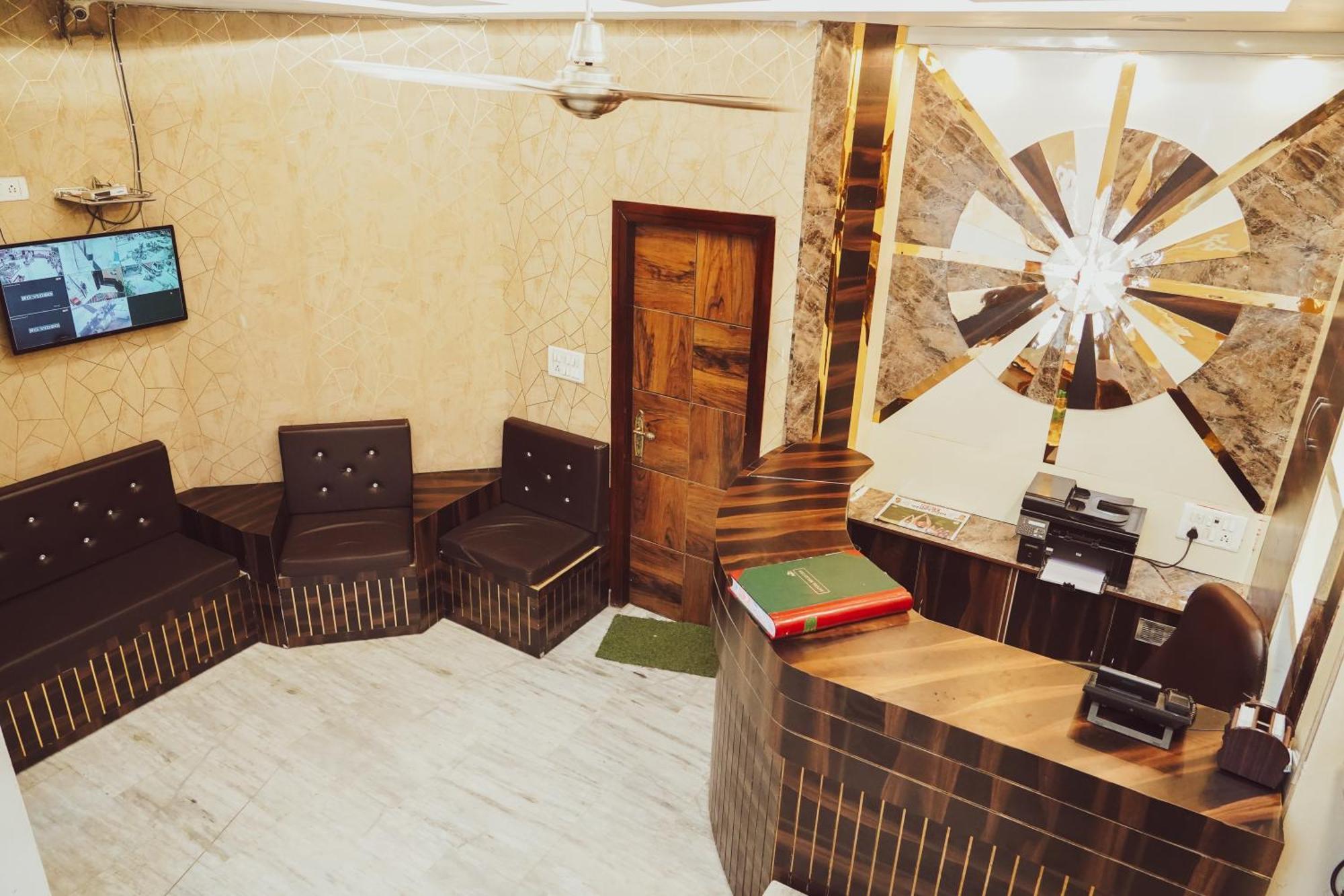 Hotel Batra Home Nizamuddin New Delhi Bagian luar foto