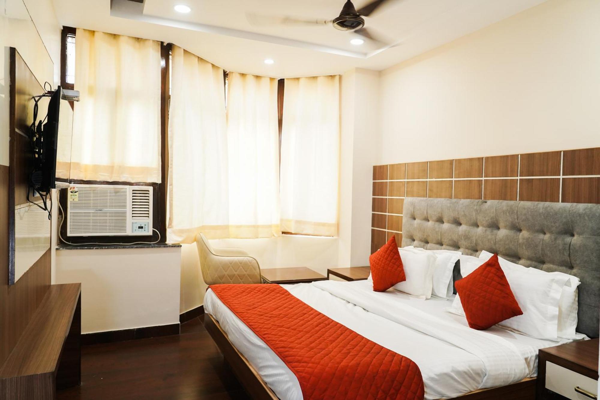 Hotel Batra Home Nizamuddin New Delhi Bagian luar foto